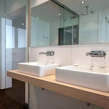 Bollenhuthotel Kirnbacher Hof 3*